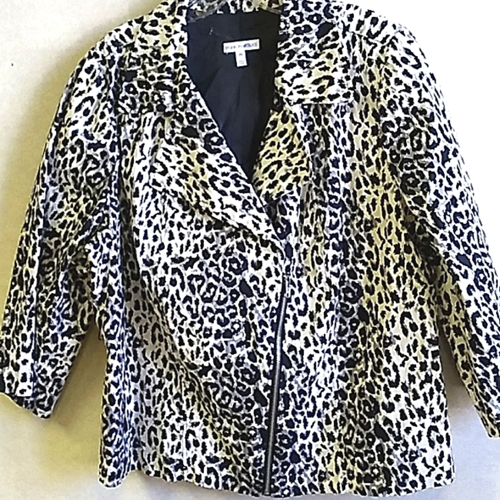 Fashion Bug jacket size 20 animal print